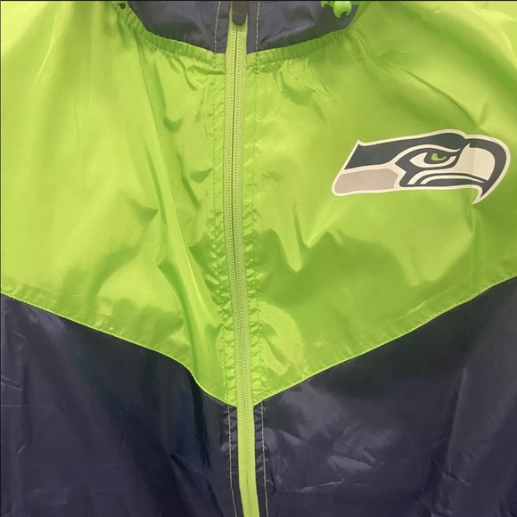 Seattle Seahawks Windbreaker NFL Team Gear Retails for $90 - Picture 2 of 8